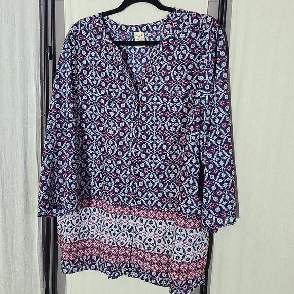 Floral/Patterned Blouse - Picture 1 of 6